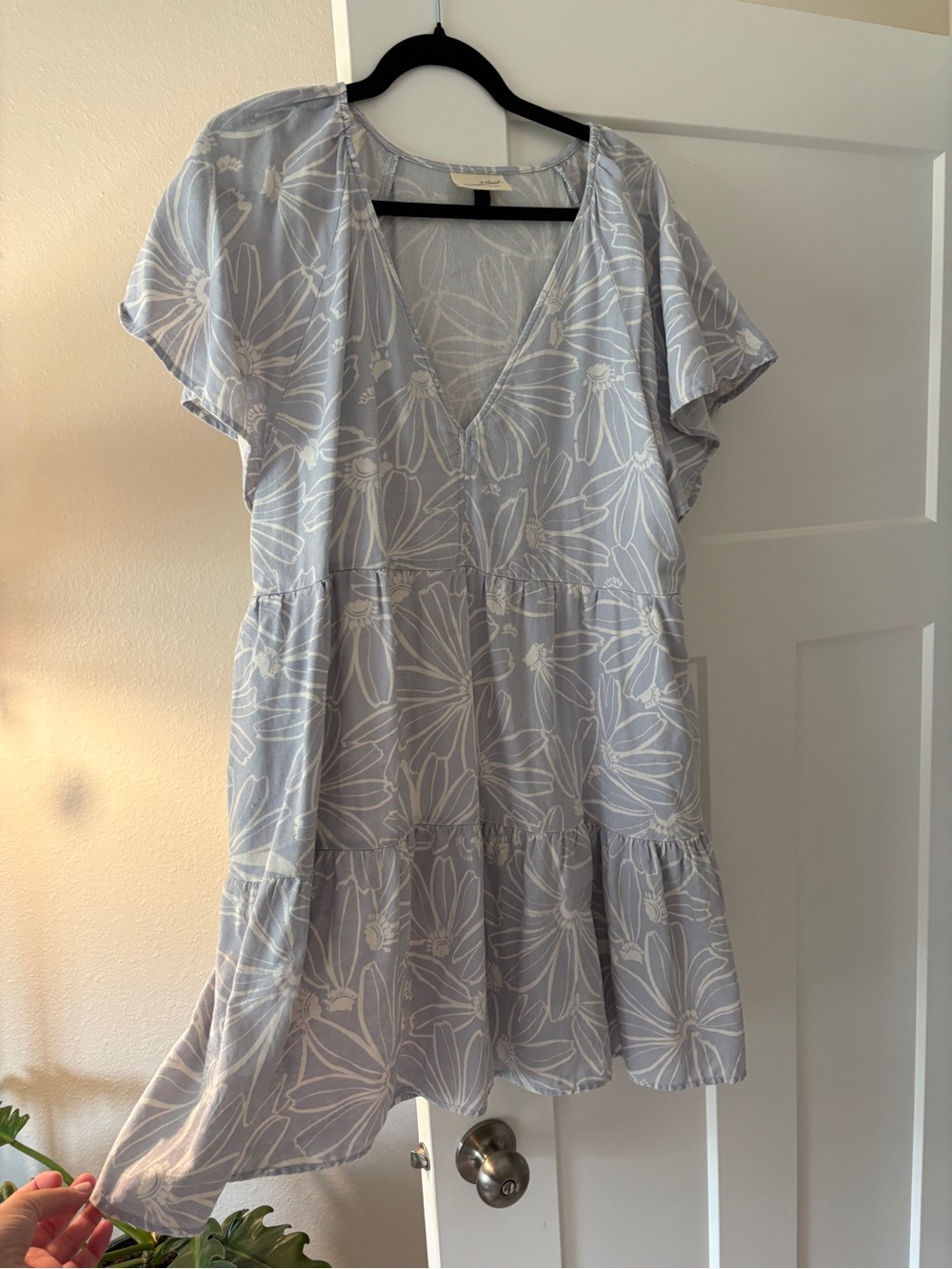 Universal Thread Light Blue Floral V-Neck Tiered Mini Dress
